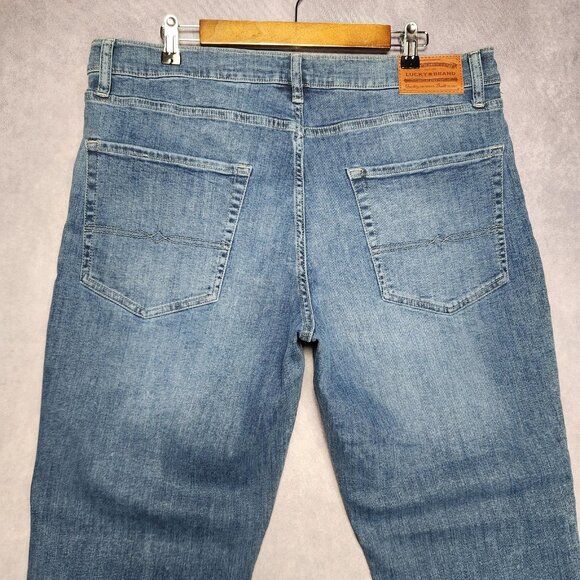Lucky Brand 223 Straight Jeans Mens 36x29‎ Light Blue Stretch Denim Classic Fit - Picture 2 of 16